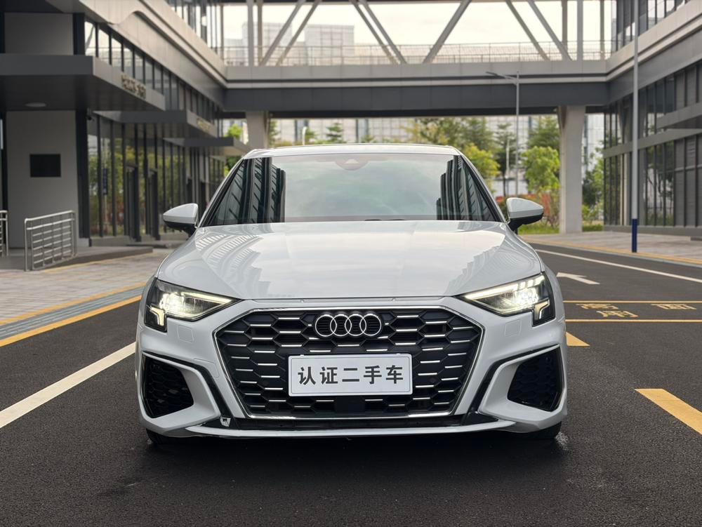 Audi A3 2022 — фото автомобиля 1