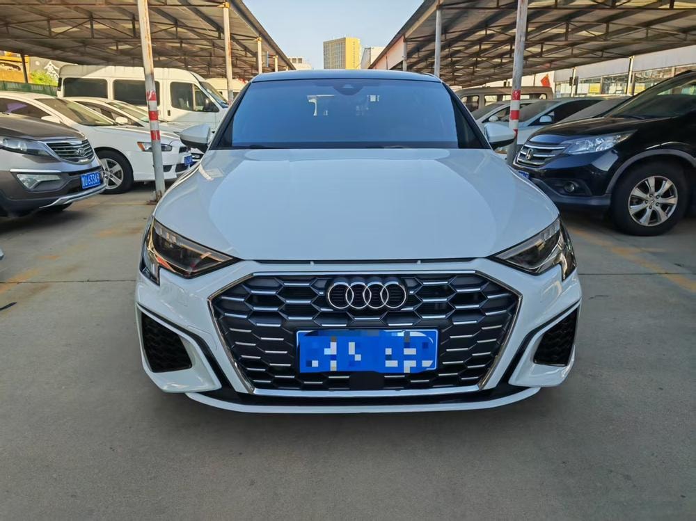 Audi A3 2023 — фото автомобиля 1