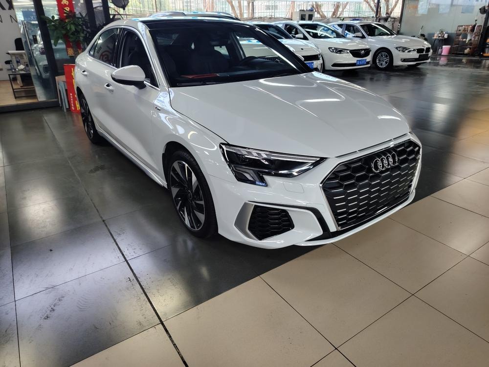 Audi A3 2023 — фото автомобиля 1