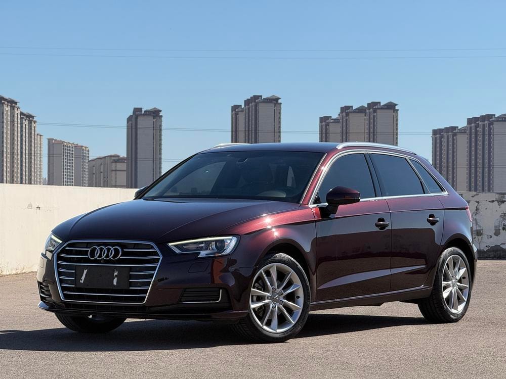 Audi A3 2019 — фото автомобиля