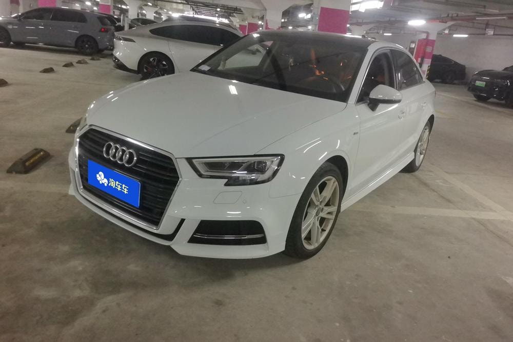 Audi A3 2019 — фото автомобиля