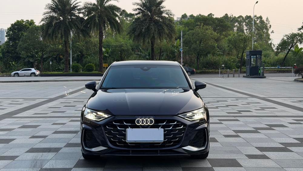 Audi A3 2025 — фото автомобиля 1