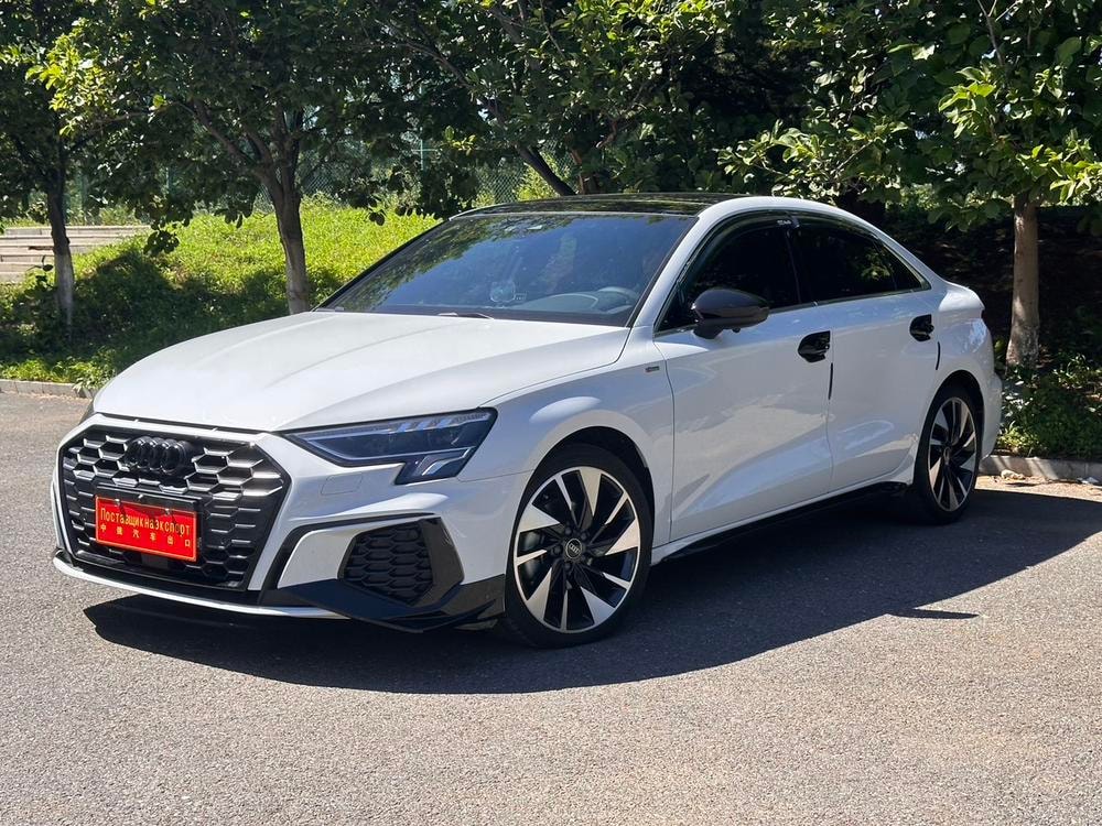 Audi A3 2024 — фото автомобиля 1