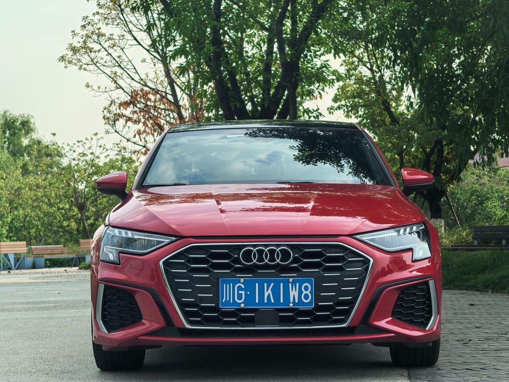 Audi A3 2022 — фото автомобиля 1