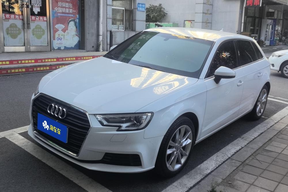 Audi A3 2017 — фото автомобиля