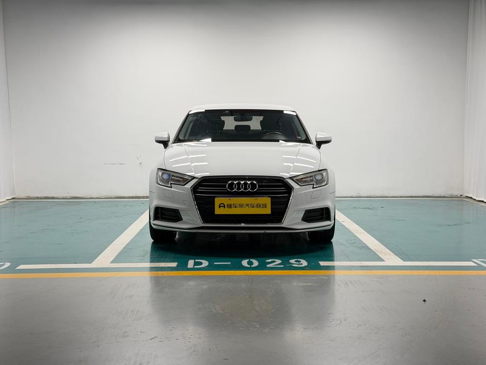 Audi A3 2017 — фото автомобиля 1