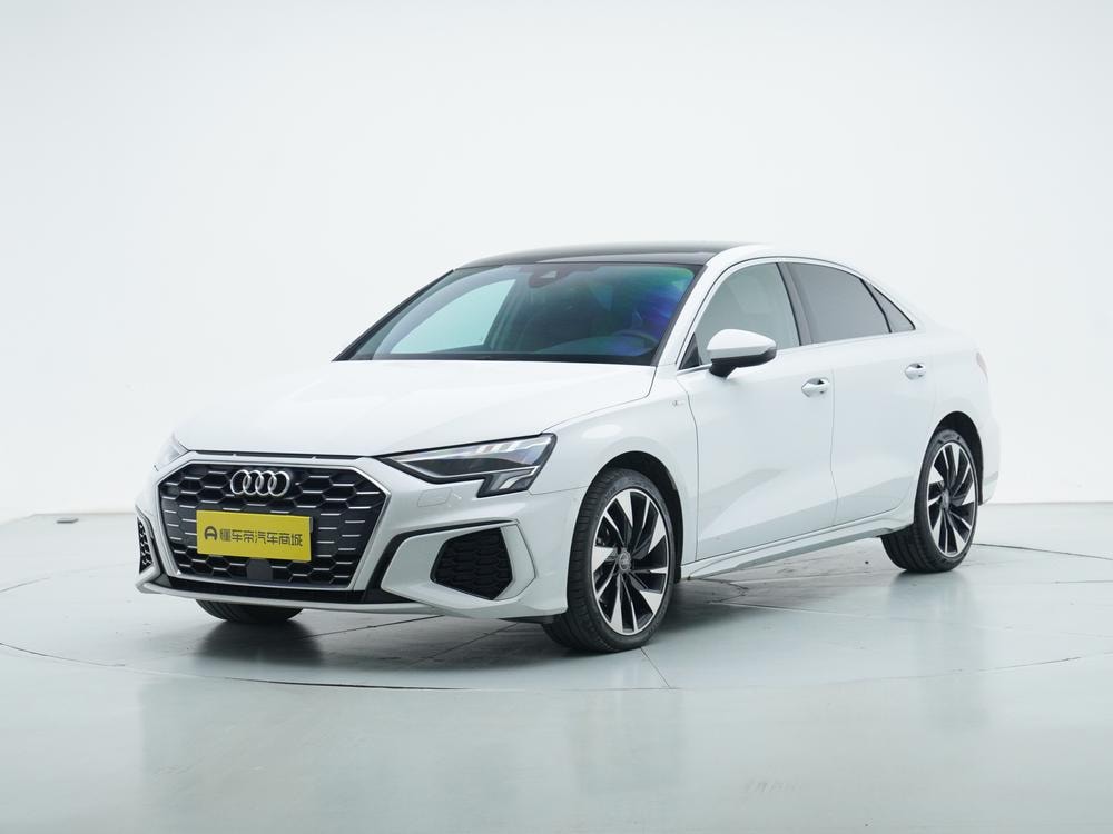 Audi A3 2022 — фото автомобиля