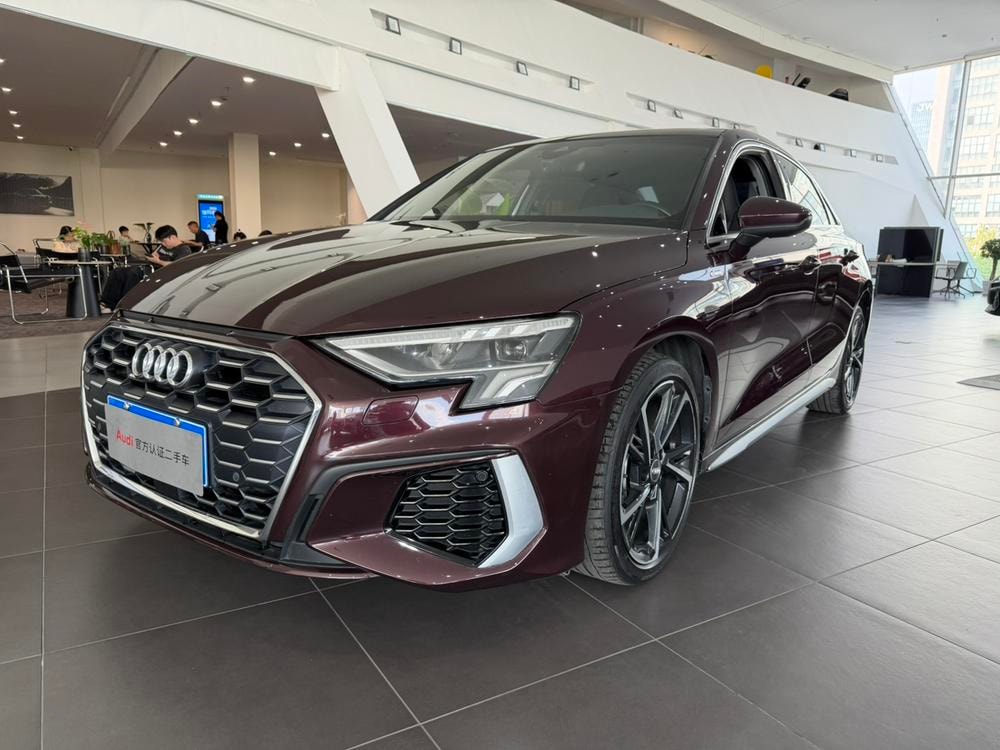 Audi A3 2021 — фото автомобиля 1