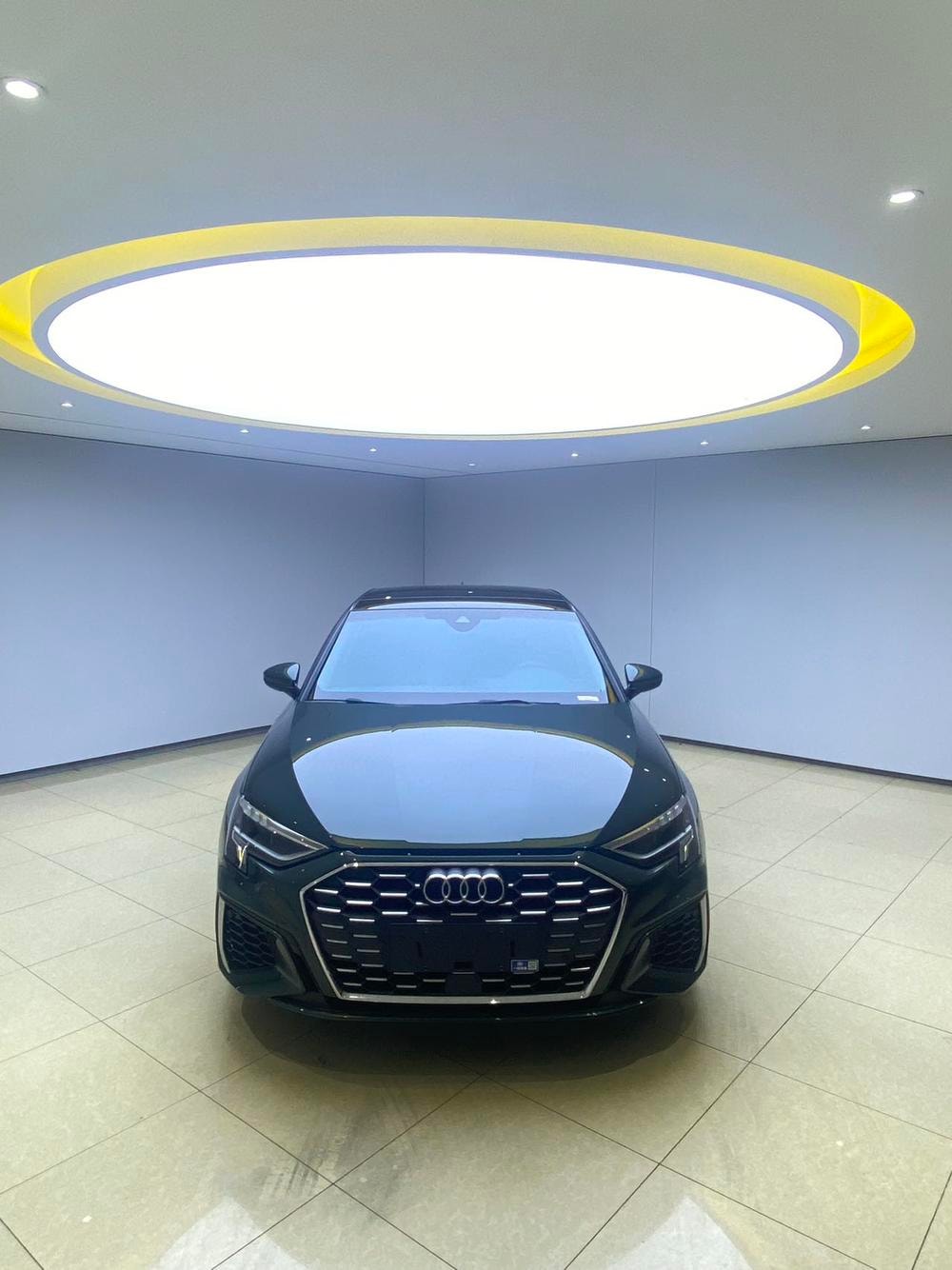 Audi A3 2023 — фото автомобиля 1