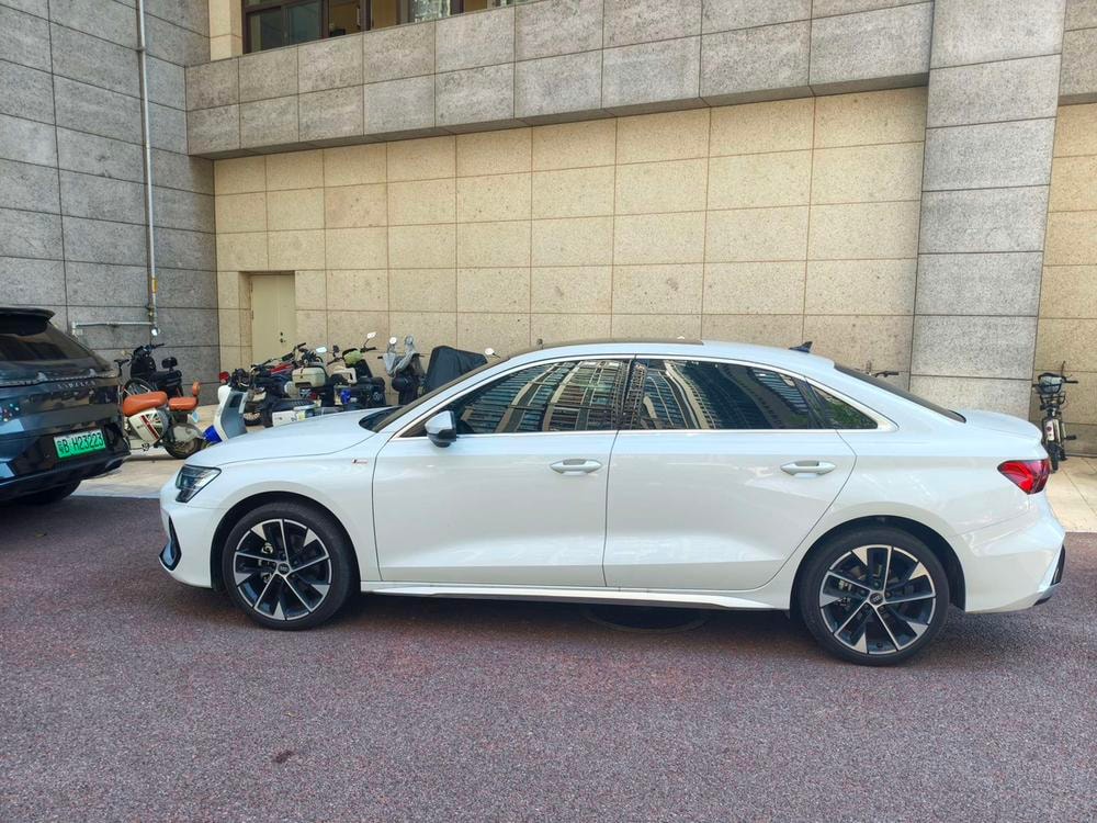 Audi A3 2026 — фото автомобиля 1