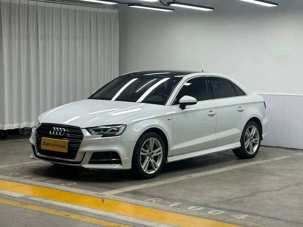 Audi A3 2019 — фото автомобиля 1