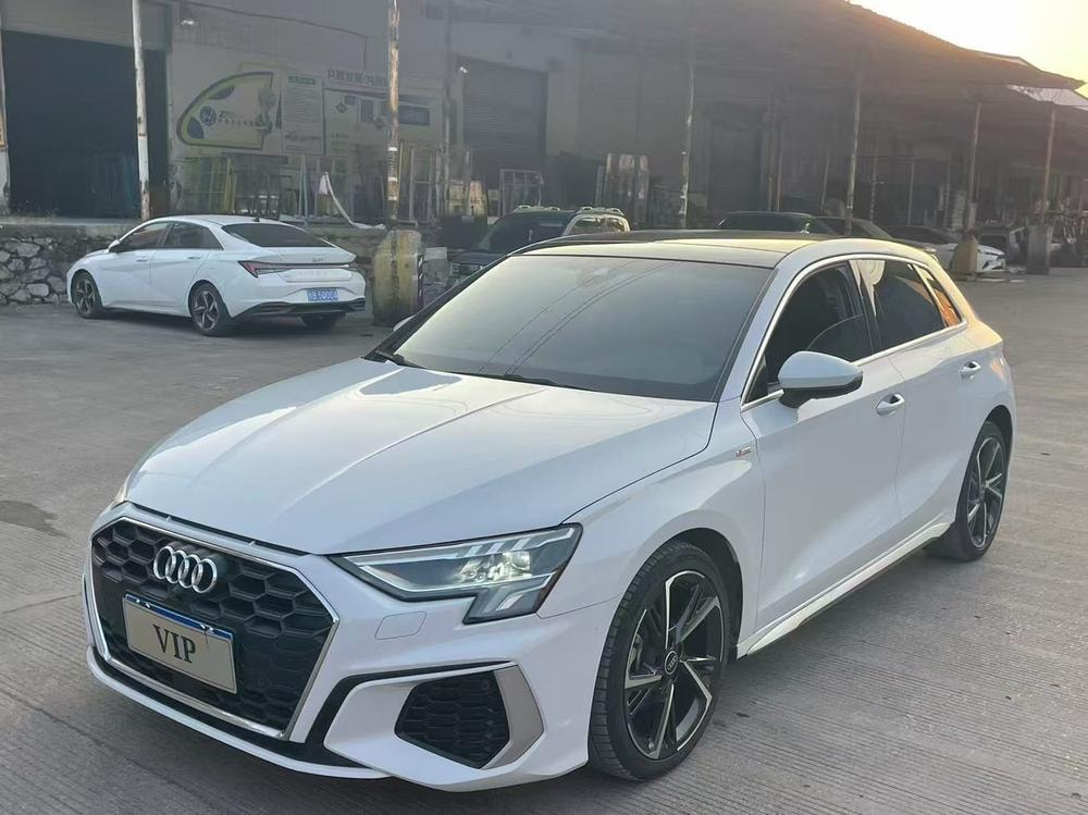 Audi A3 2023 — фото автомобиля