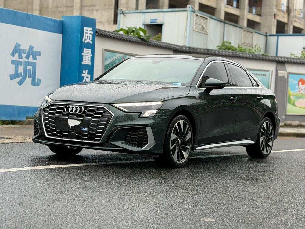 Audi A3 2022 — фото автомобиля