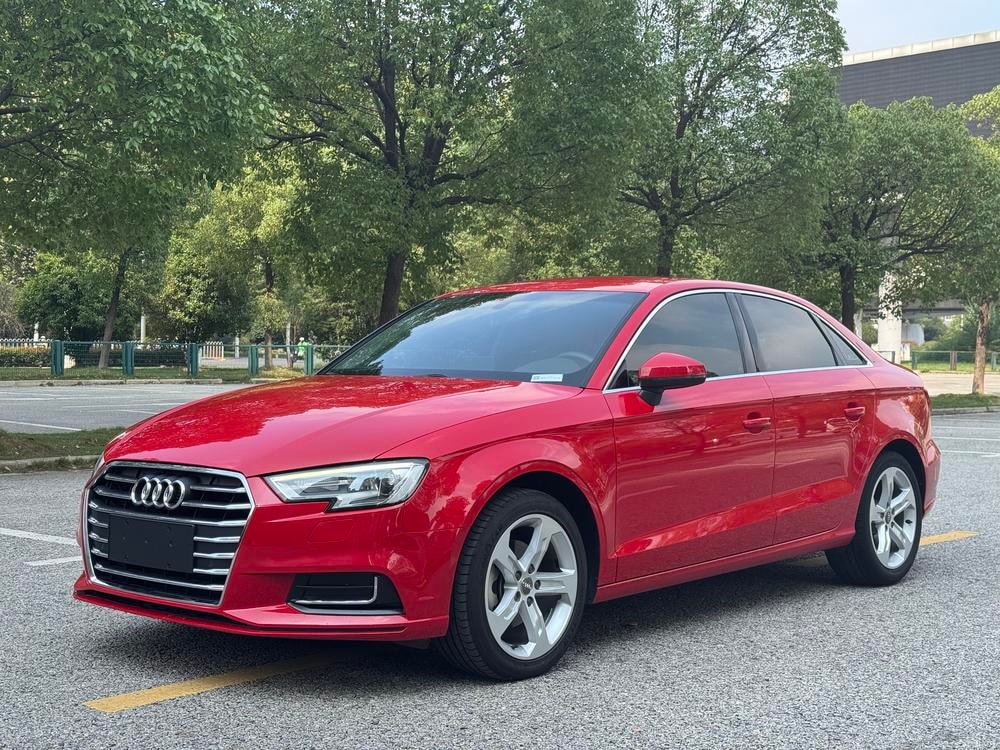 Audi A3 2020 — фото автомобиля