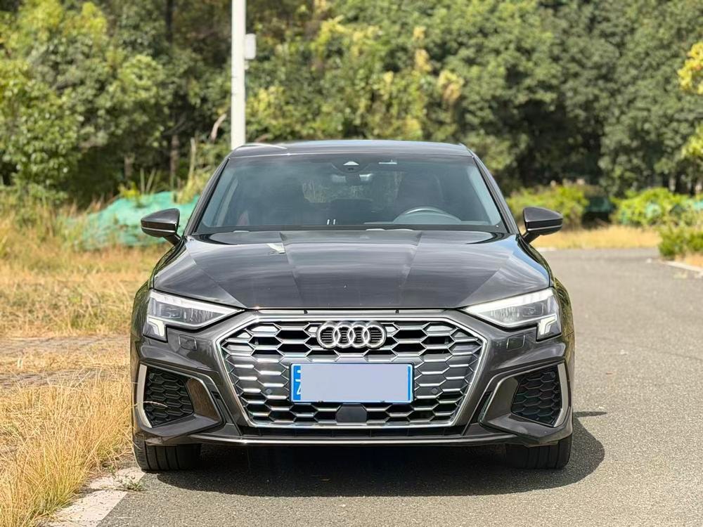Audi A3 2022 — фото автомобиля