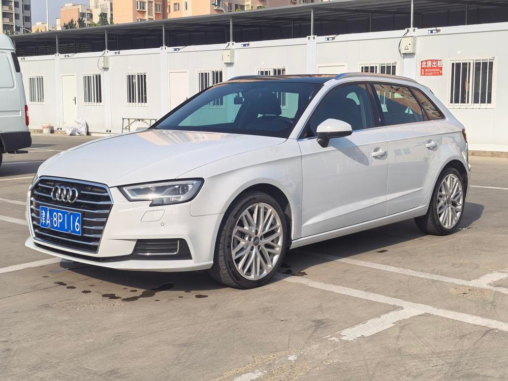 Audi A3 2019 — фото автомобиля