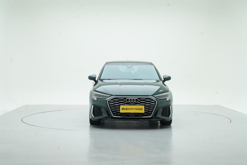 Audi A3 2021 — фото автомобиля