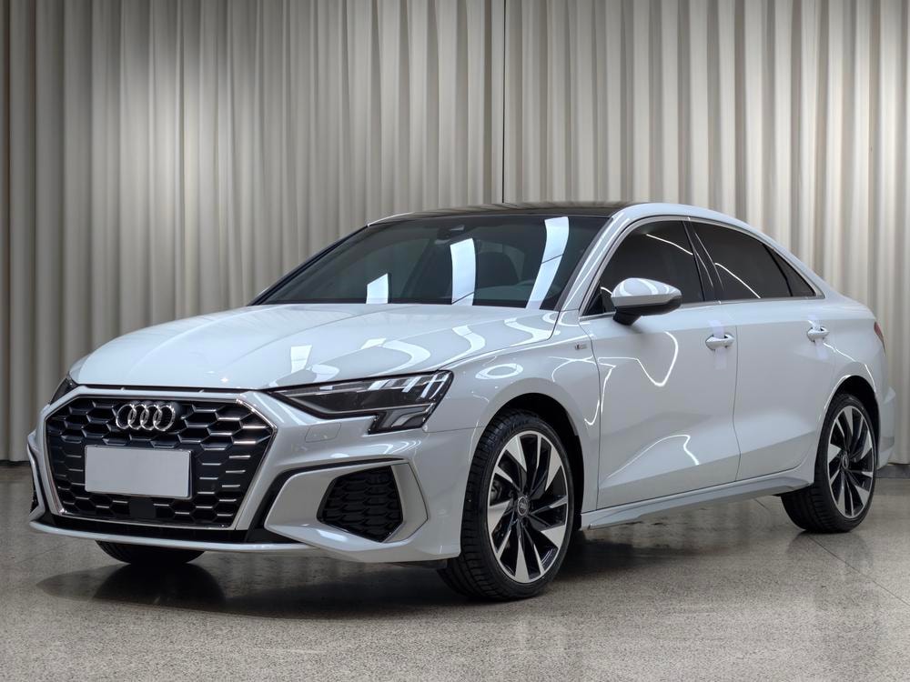 Audi A3 2022 — фото автомобиля