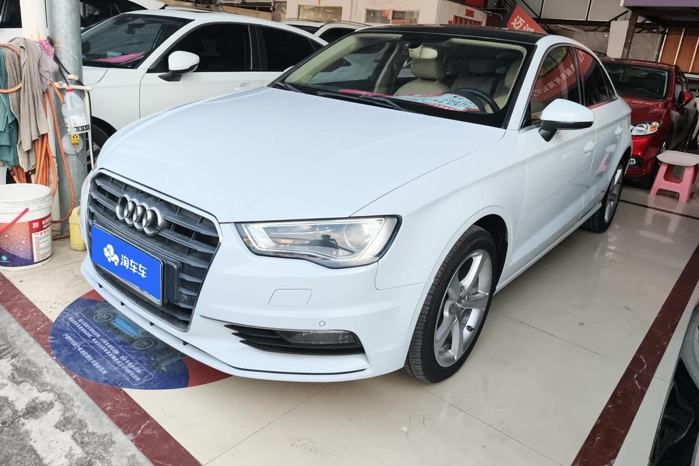 Audi A3 2015 — фото автомобиля