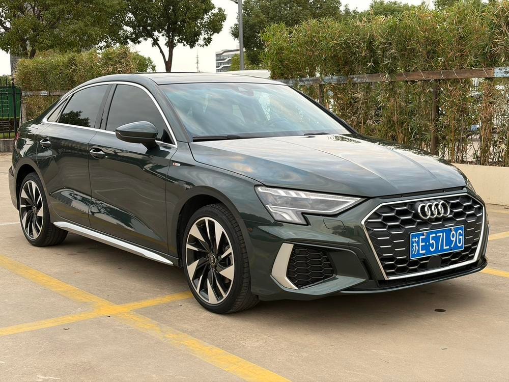 Audi A3 2023 — фото автомобиля