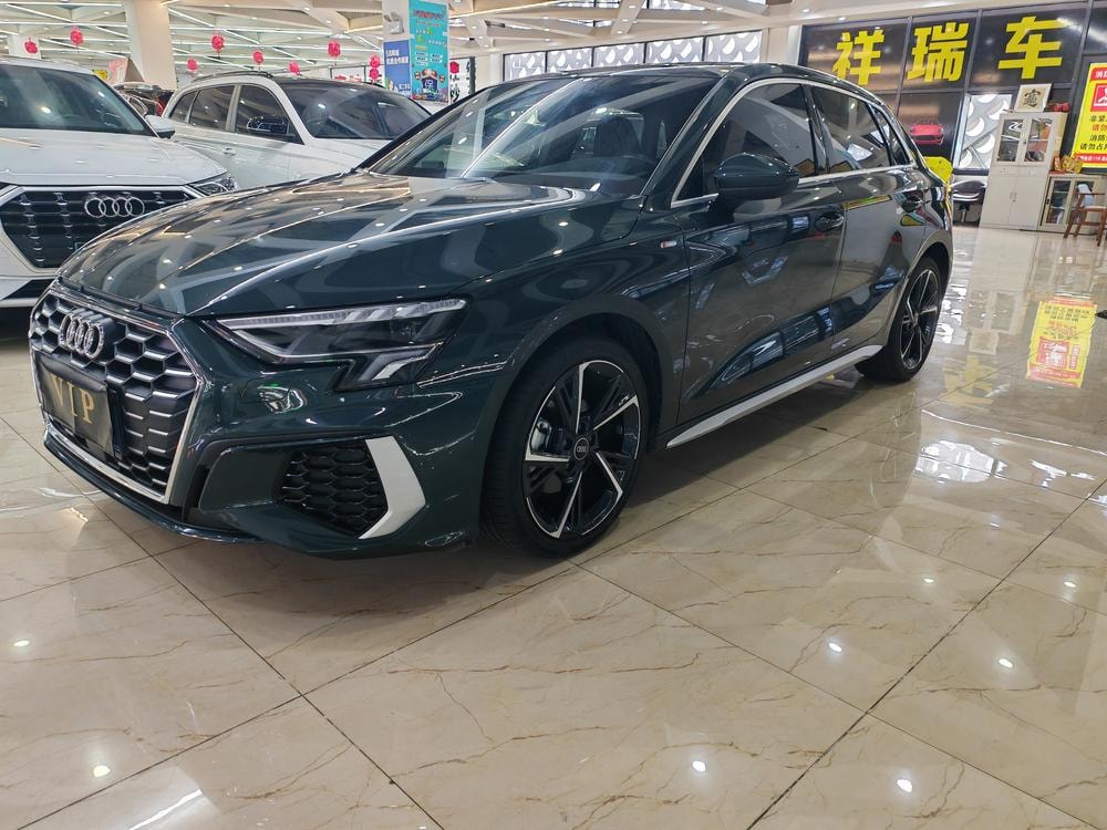 Audi A3 2023 — фото автомобиля