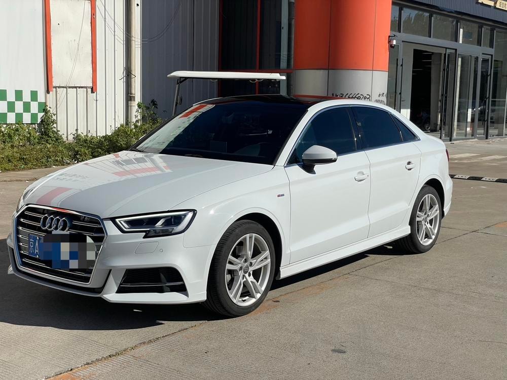 Audi A3 2020 — фото автомобиля