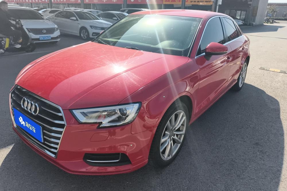 Audi A3 2019 — фото автомобиля