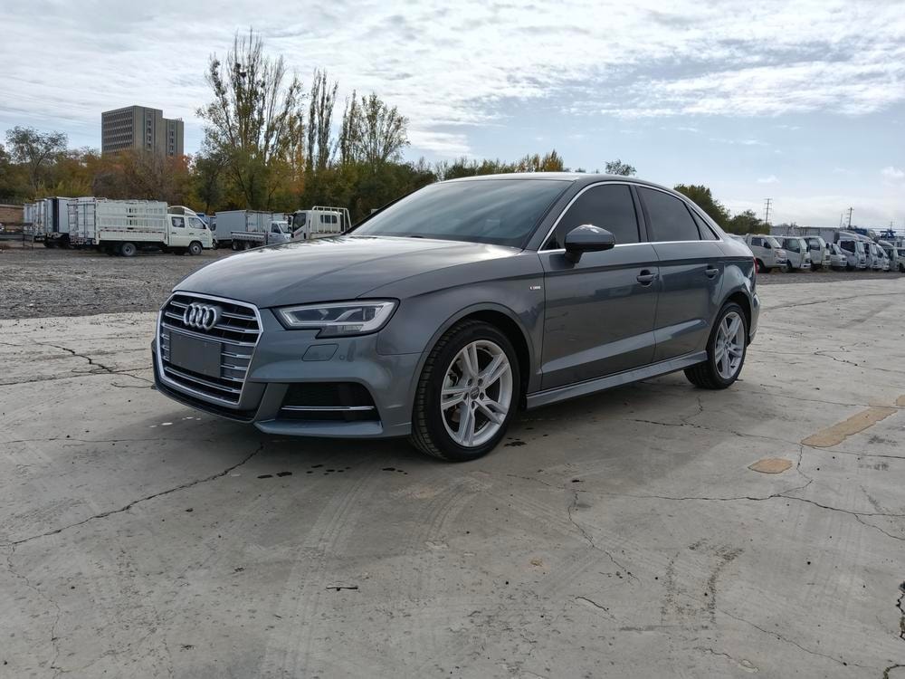 Audi A3 2020 — фото автомобиля