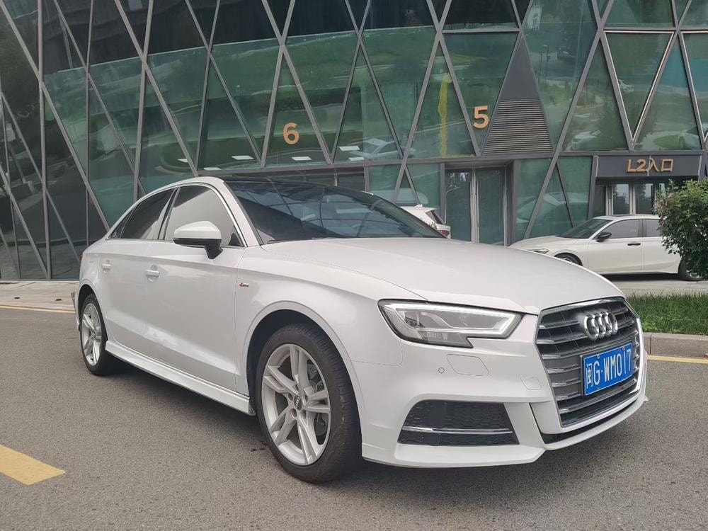 Audi A3 2020 — фото автомобиля