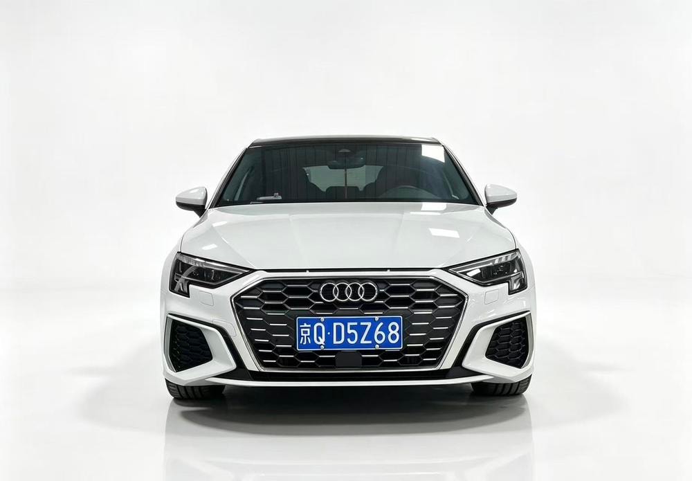 Audi A3 2024 — фото автомобиля