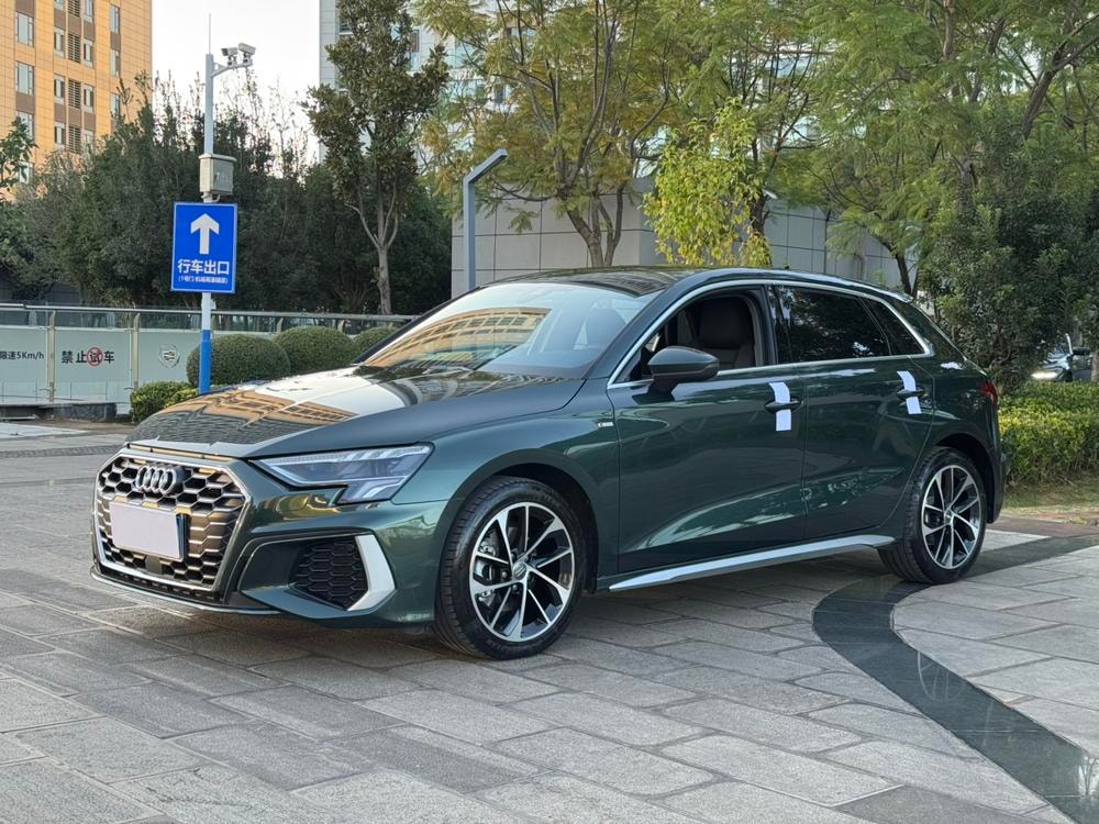 Audi A3 2021 — фото автомобиля