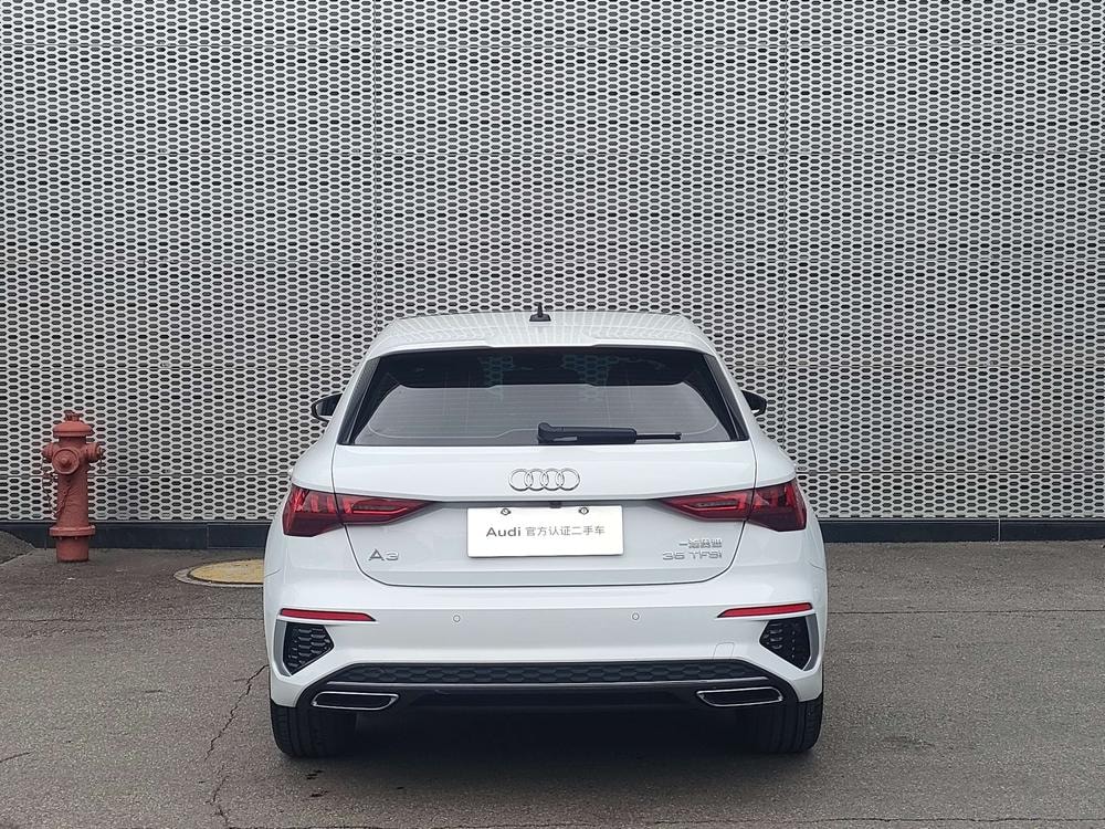 Audi A3 2023 — фото автомобиля