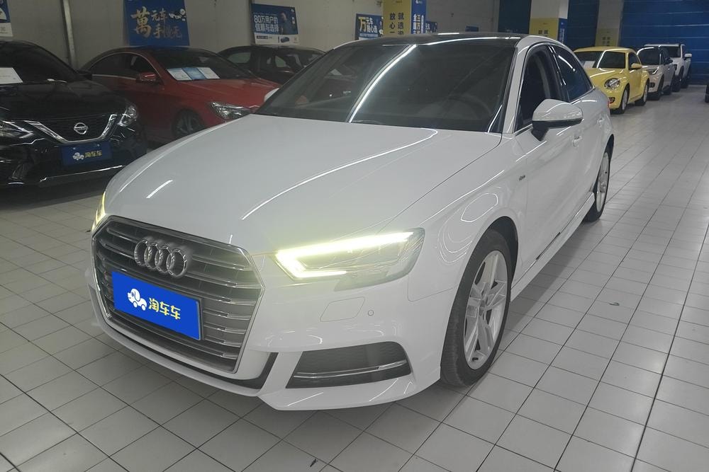 Audi A3 2020 — фото автомобиля