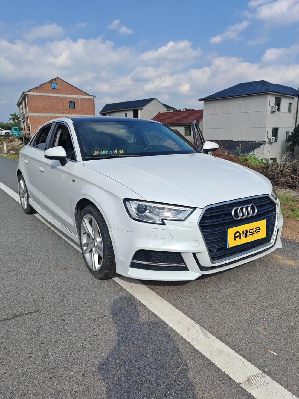 Audi A3 2019 — фото автомобиля
