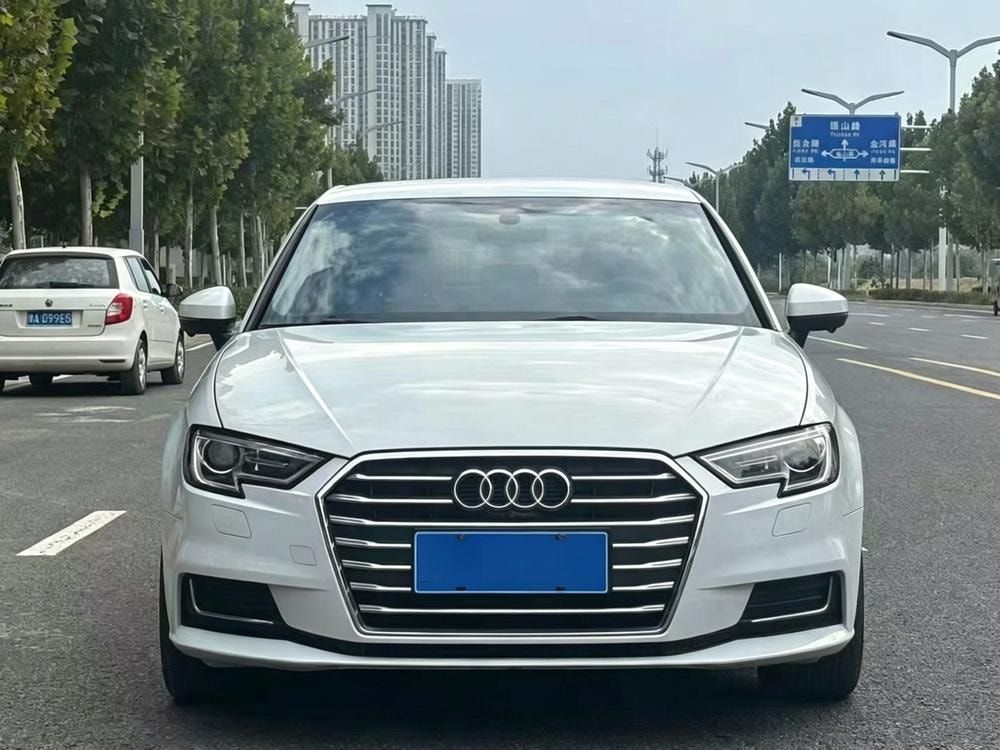 Audi A3 2020 — фото автомобиля