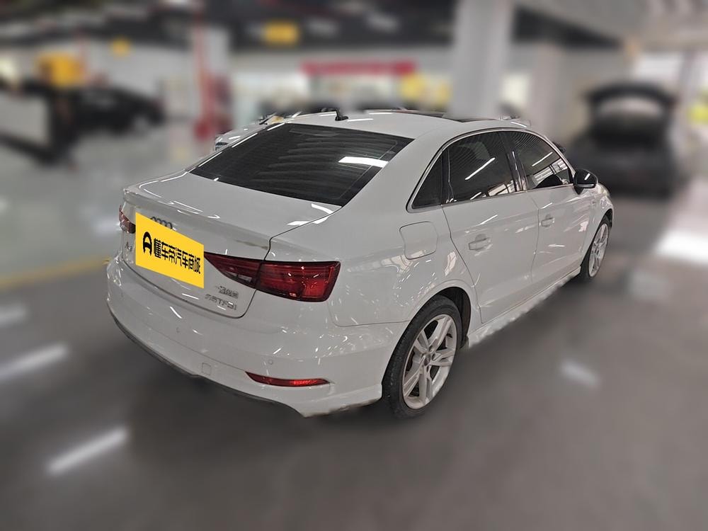Audi A3 2019 — фото автомобиля
