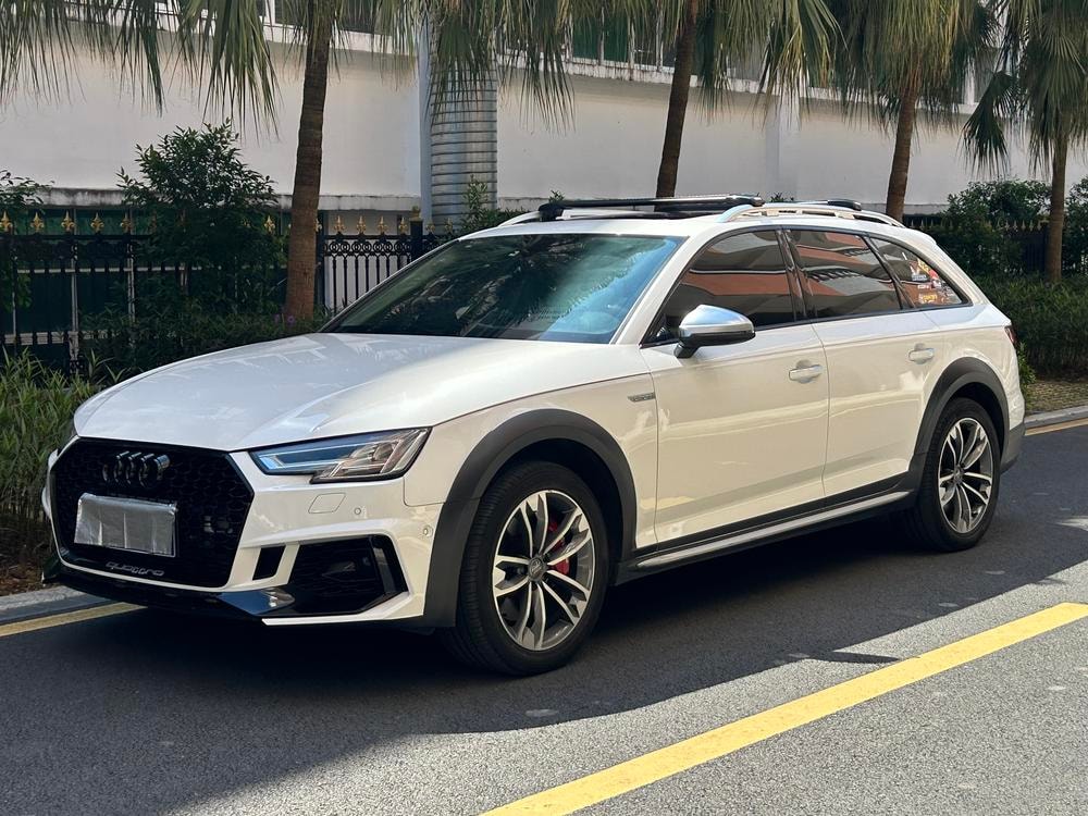 Audi A4 (Import) 2019 — фото автомобиля 1