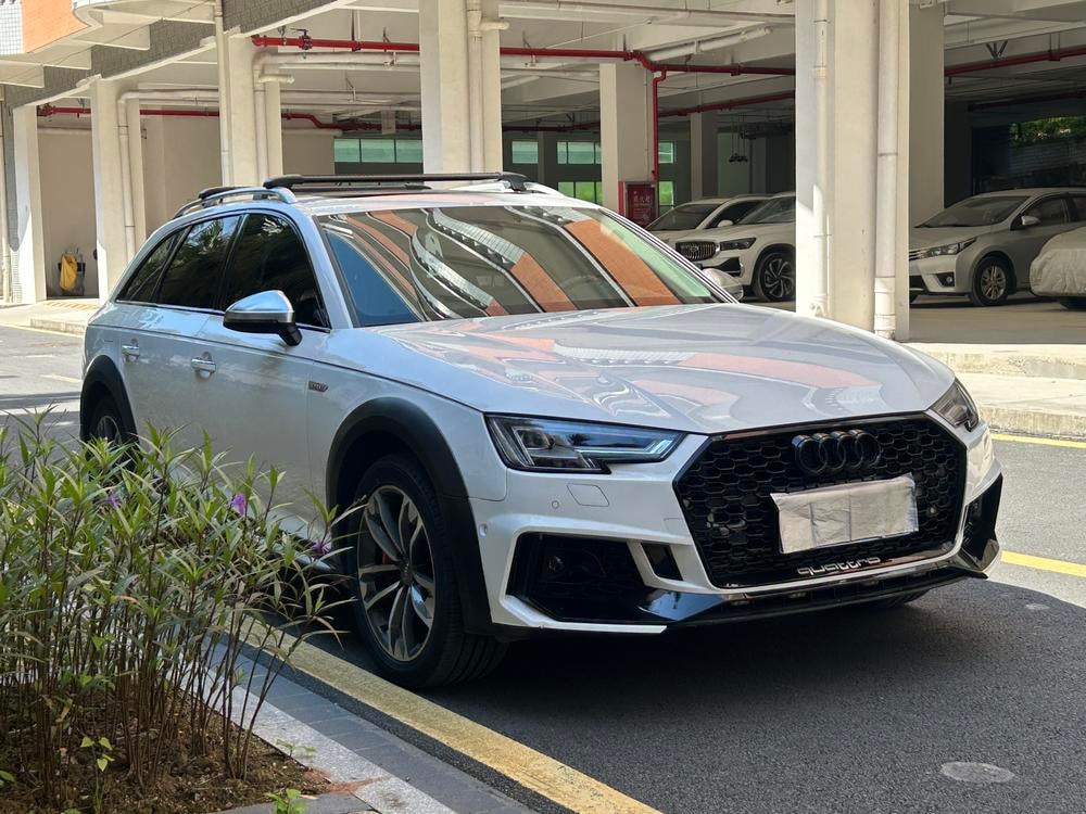 Audi A4 (Import) 2019 — фото автомобиля