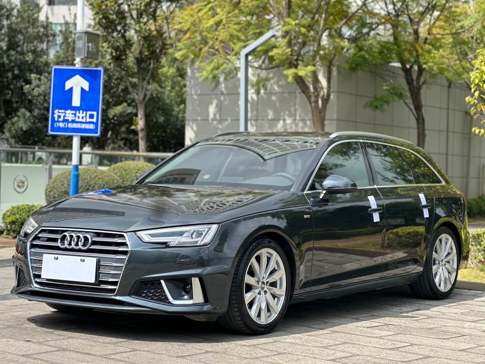 Audi A4 (Import) 2019 — фото автомобиля 1