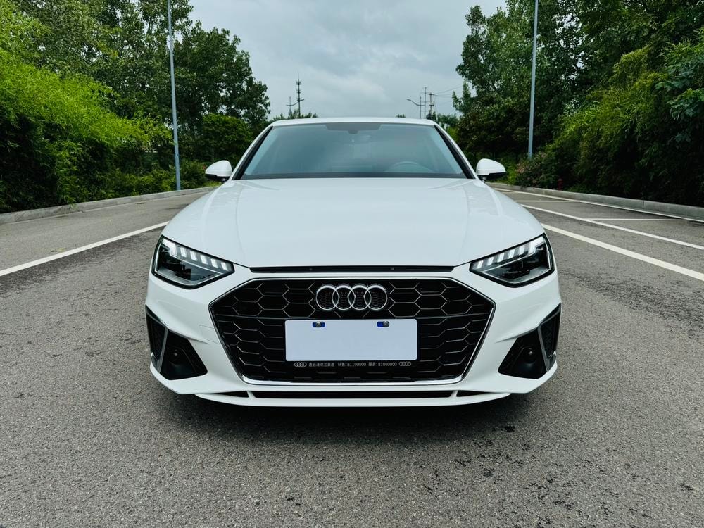 Audi A4L 2023 — фото автомобиля