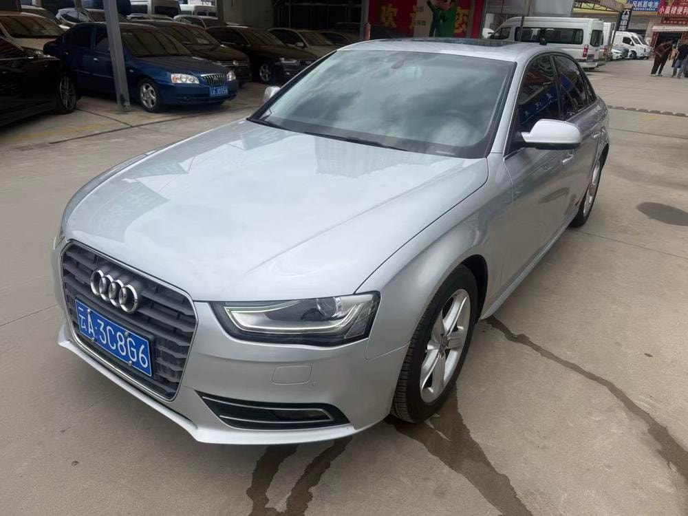 Audi A4L 2015 — фото автомобиля