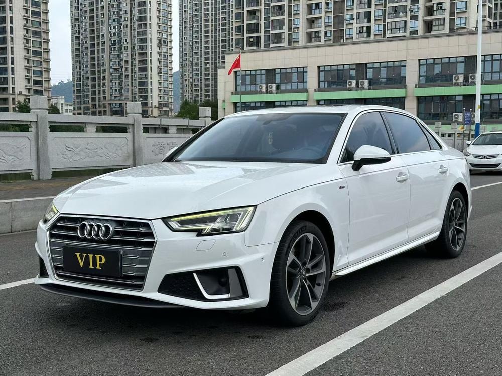 Audi A4L 2019 — фото автомобиля 1