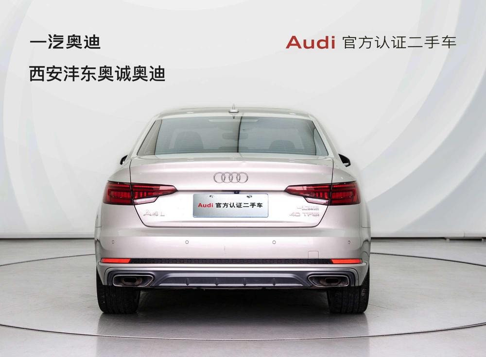 Audi A4L 2019 — фото автомобиля 1