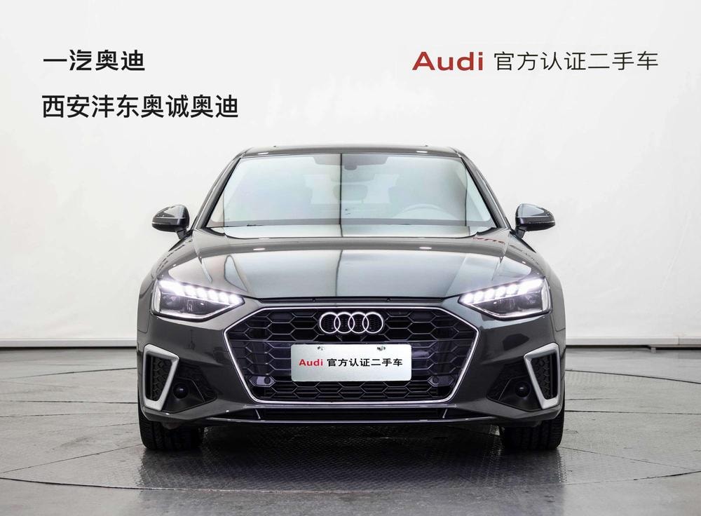Audi A4L 2023 — фото автомобиля