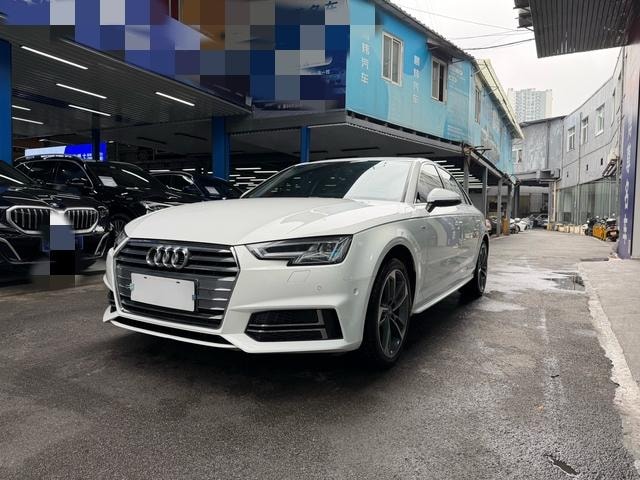 Audi A4L 2018 — фото автомобиля 1