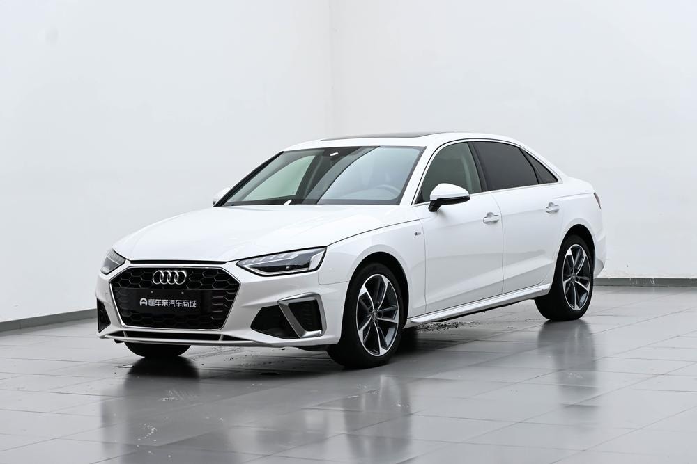Audi A4L 2020 — фото автомобиля