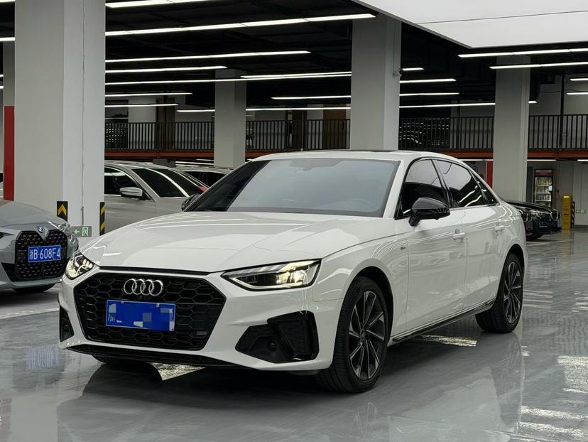 Audi A4L 2023 — фото автомобиля 1
