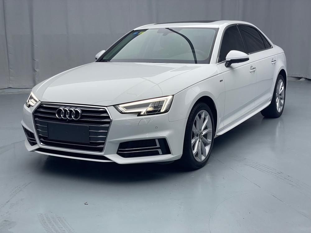Audi A4L 2018 — фото автомобиля 1