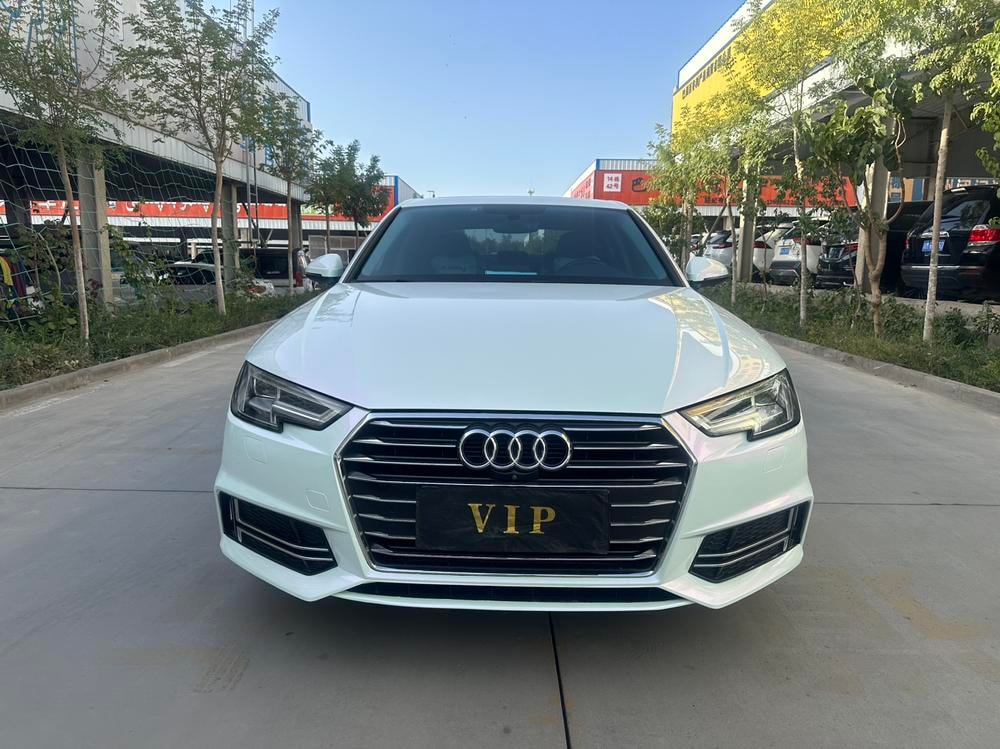 Audi A4L 2019 — фото автомобиля 1
