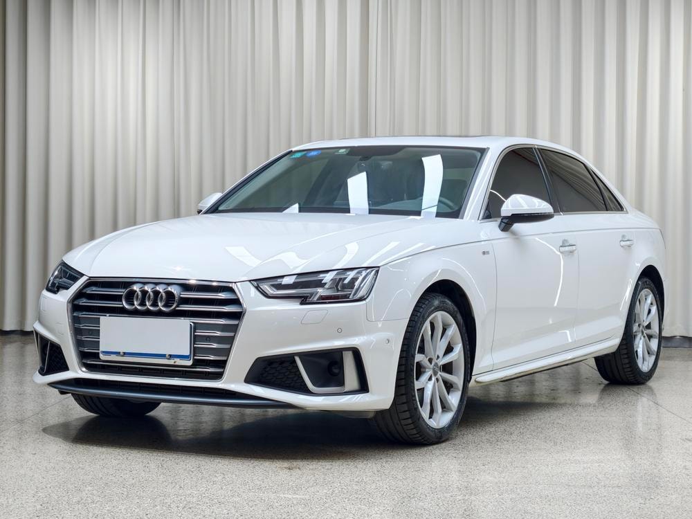 Audi A4L 2019 — фото автомобиля 1